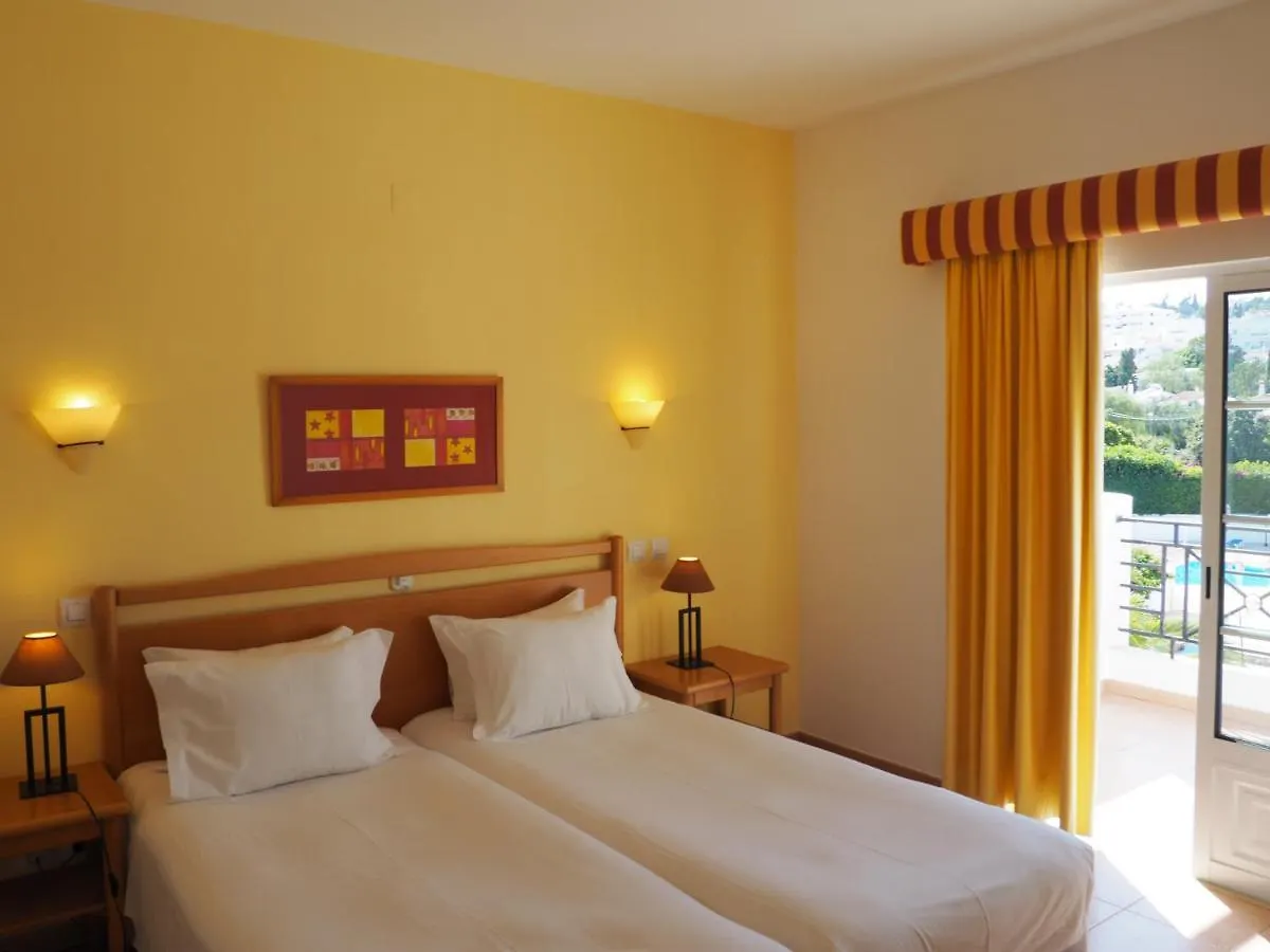 ****  Club House Cvl Hotel Praia Da Luz Portugal