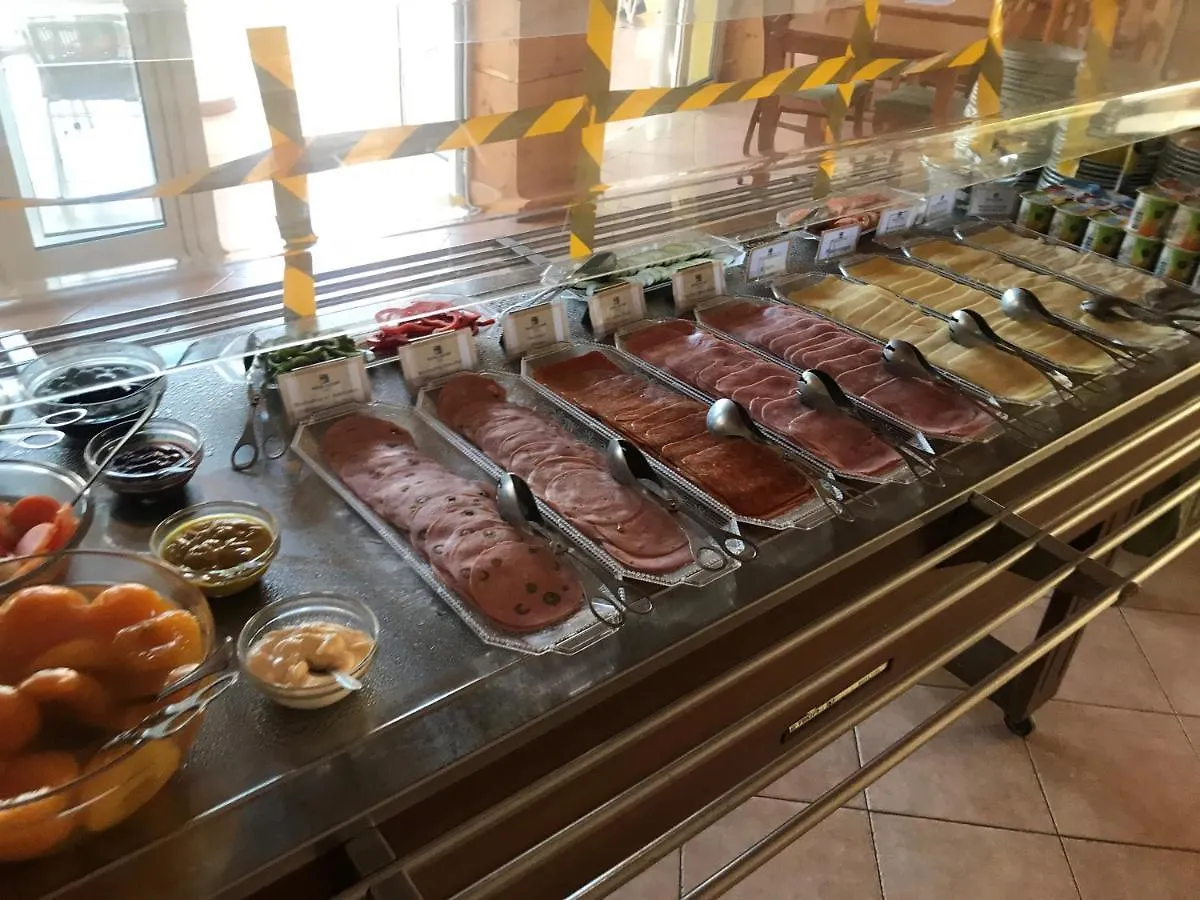 Hotel Club House CVL Praia Da Luz 4*,