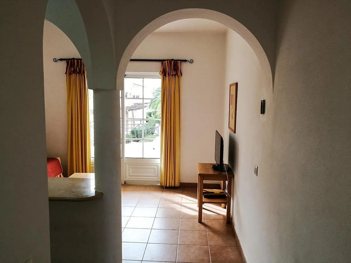 ****  Club House Cvl Hotel Praia Da Luz Portugal