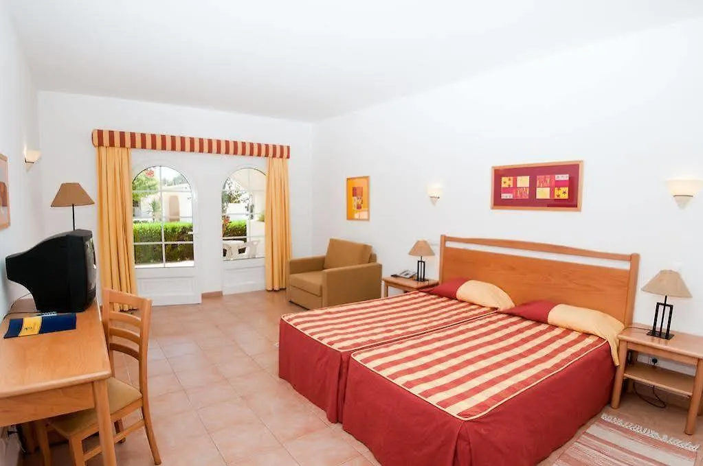 Club House Cvl Hotel Praia Da Luz 4*,