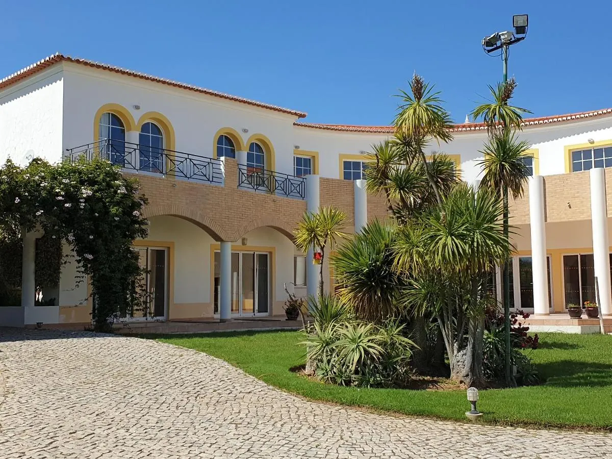 Club House Cvl Hotel Praia Da Luz 4*,